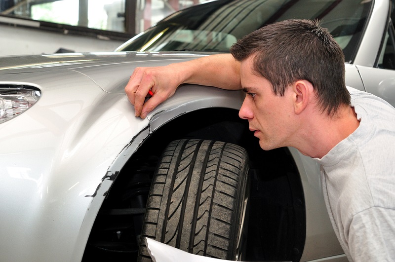 Reparar arañazo coche